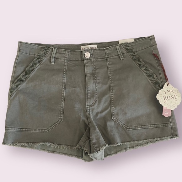 Knox Rose Pants - Women’s Mid Rise Embroidered Pockets Raw Edge Hem Knox Rose Clover Green Size 16